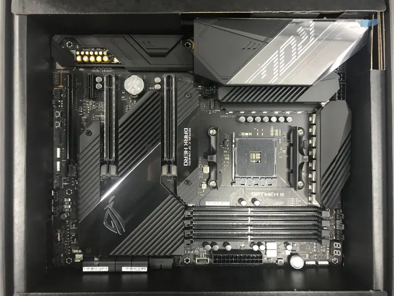 Asus Crosshair VIII Dark Hero C8DH Motherboard