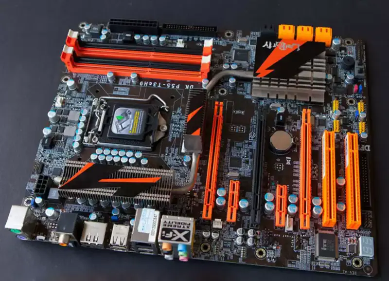 DFI LanParty DK P55-T3eH6 motherboard