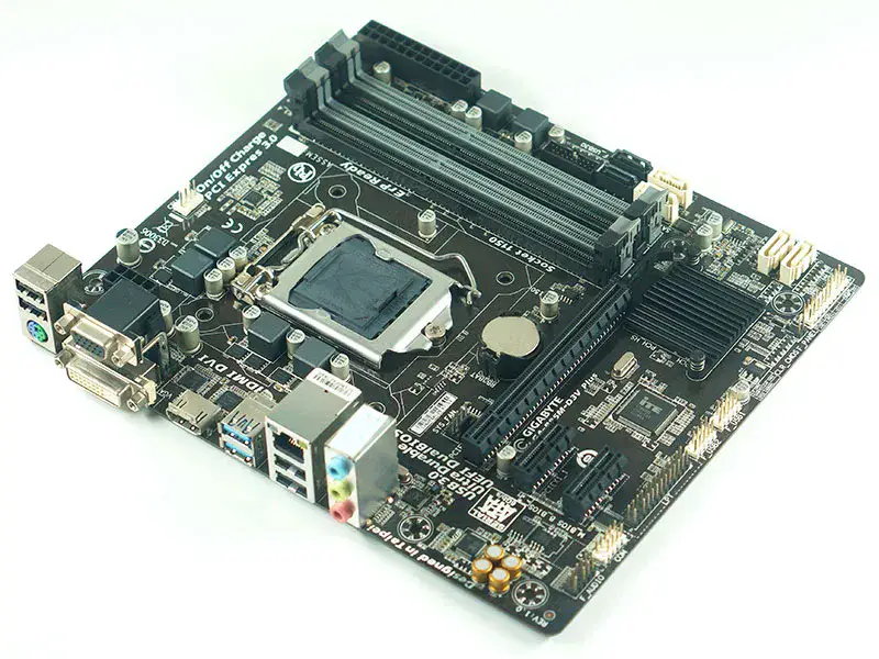 GIGABYTE GA-B85M-D3V PLUS Motherboard