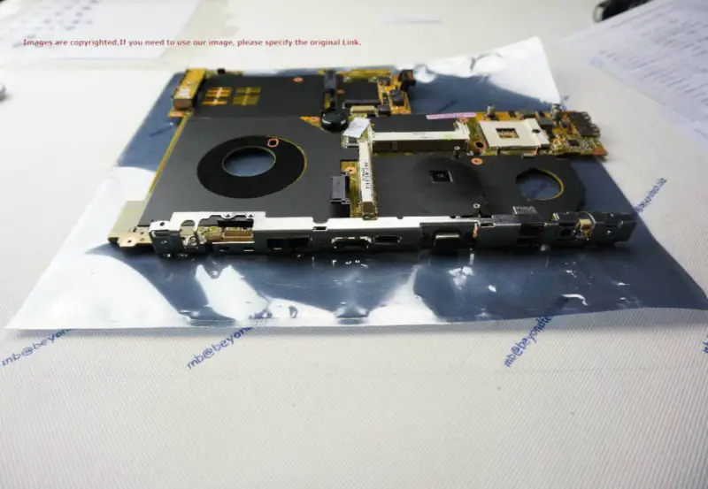 Asus F8V motherboard