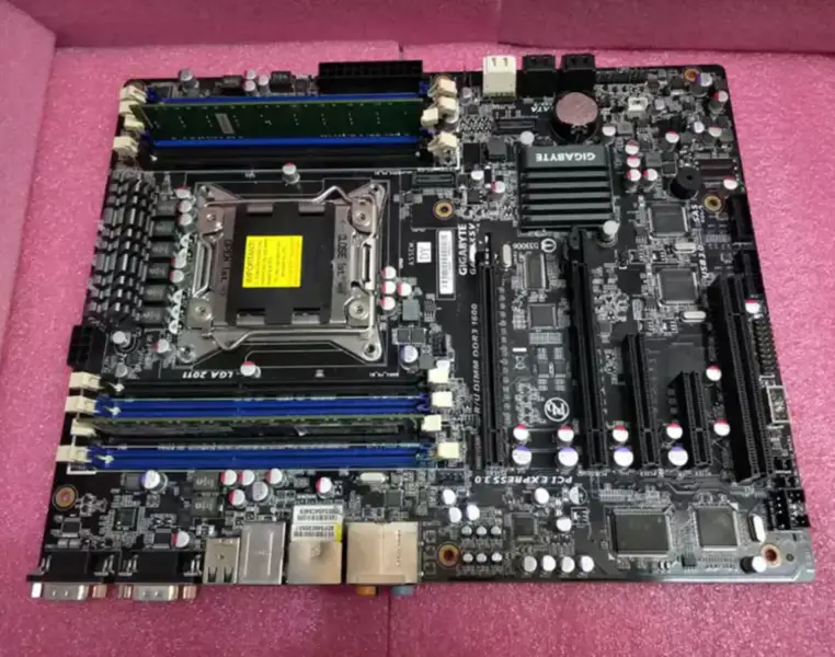 Gigabyte GA-6PXSV Workstation motherboard