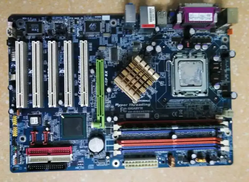 GIGABYTE GA-8I865G775-G motherboard 5*PCI 1*AGP
