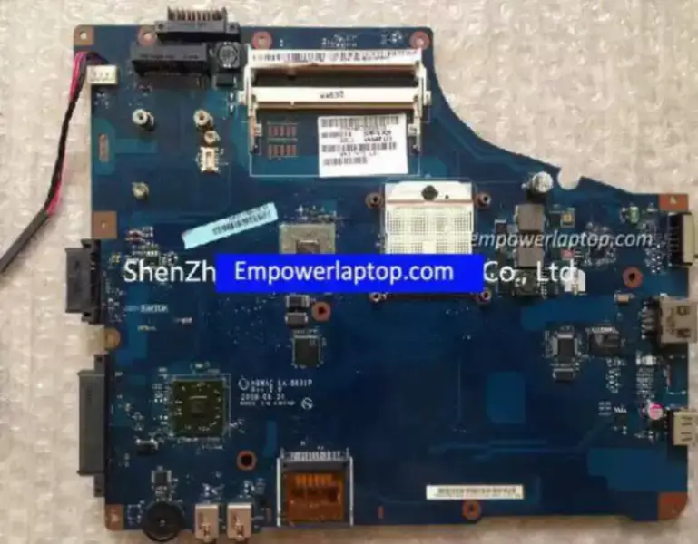 Toshiba SATELLITE L450 L450D LA-5831P K000085470 Motherboard