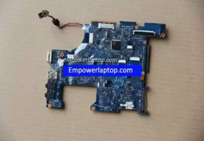 Toshiba NB520 K000129210 LA-6858P Motherboard