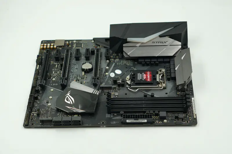 Asus ROG STRIX Z270F GAMING Desktop Motherboard