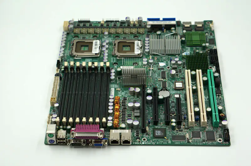Supermicro X7DB3 motherboard